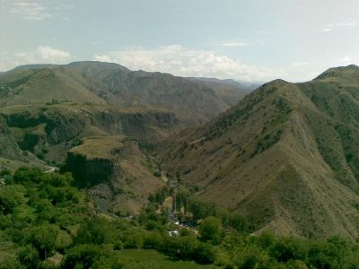 Vista della valle sotto il tempio di Garni
