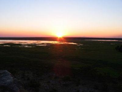 Nardab floodplain - Le piane alluvionali come questa dell'East Alligator River ora in secca durante i monsoni sono inondate da un mare di acqua dolce di centinaia di kmq
